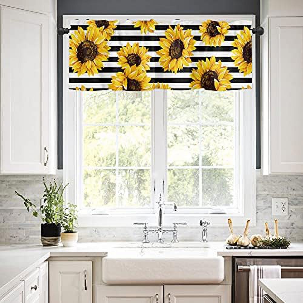 Litter Star Christmas Cardinal Valance Kitchen Cafe Curtains Berry