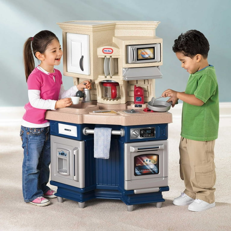 Little Tikes Super Chef 13-Piece Kitchen Set with Interactive
