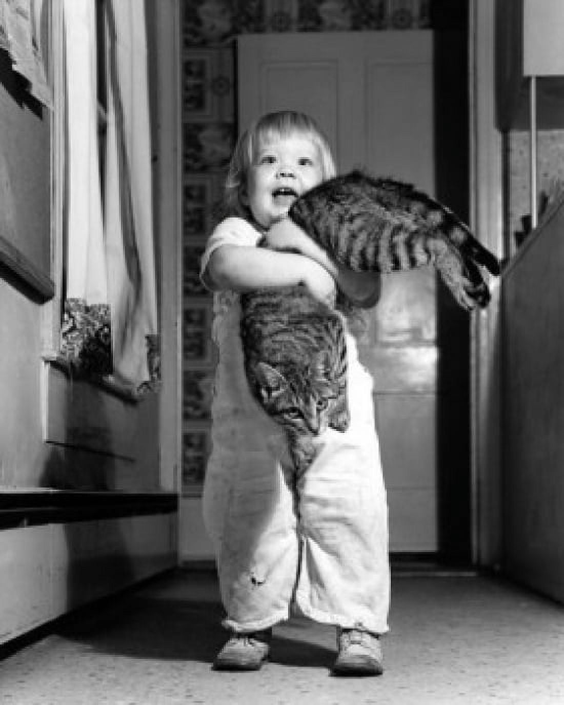 Little boy holding cat Canvas Art - (18 x 24)