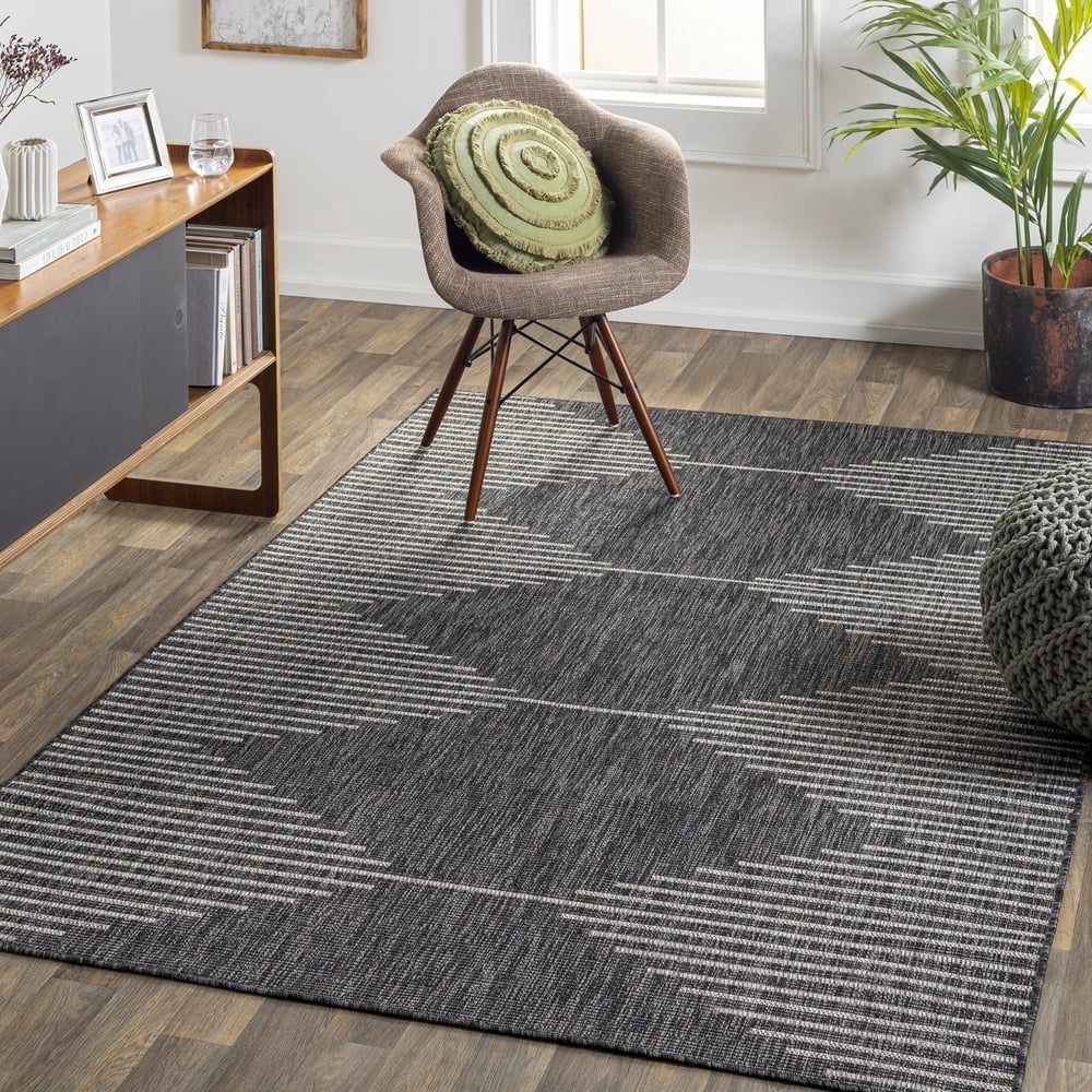 Livabliss Outdoor Rugs, 5x8 Eagean Global Black Area Rug for Patio, Porch, Deck, Backyard, Waterproof Indoor Outdoor Carpet (5'3" x 7'7")