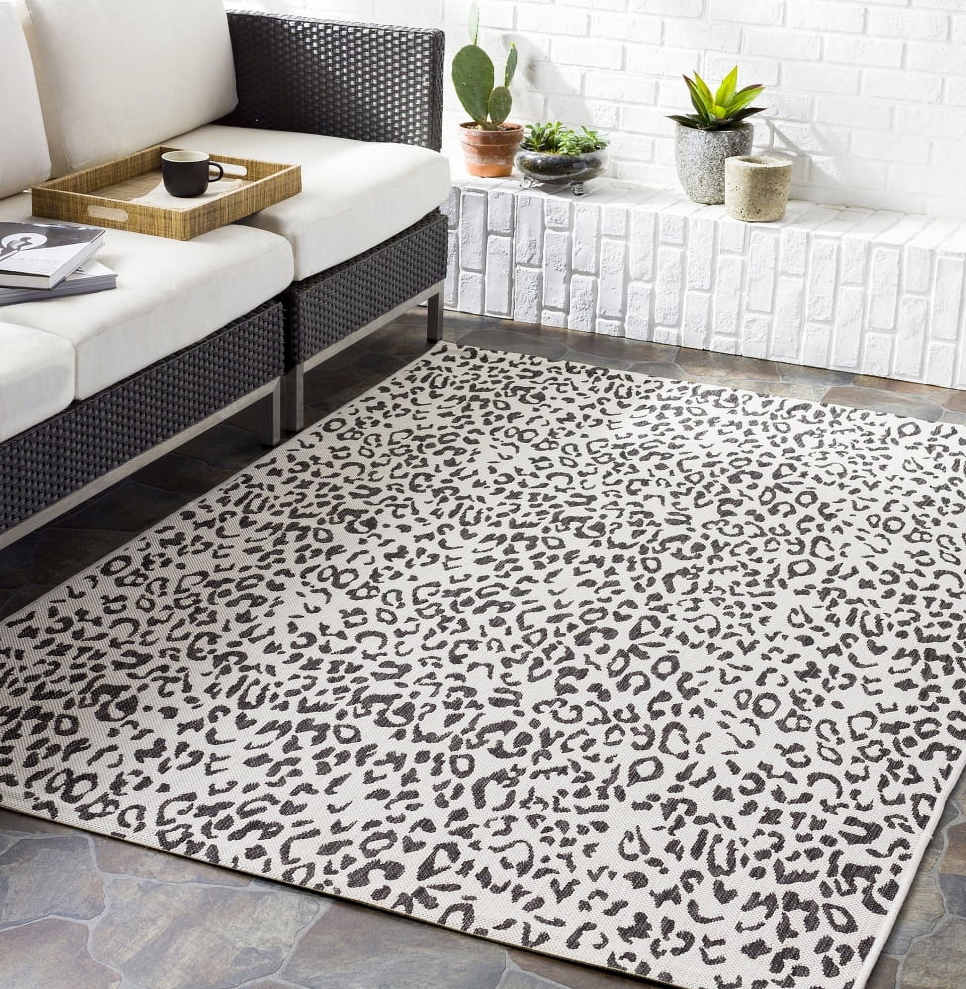 Livabliss Outdoor Rugs, 7ft Round Eagean Modern Black Square Area Rug for Patio, Porch, Deck, Backyard, Waterproof Indoor Outdoor Carpet (6'7" x 6'7")