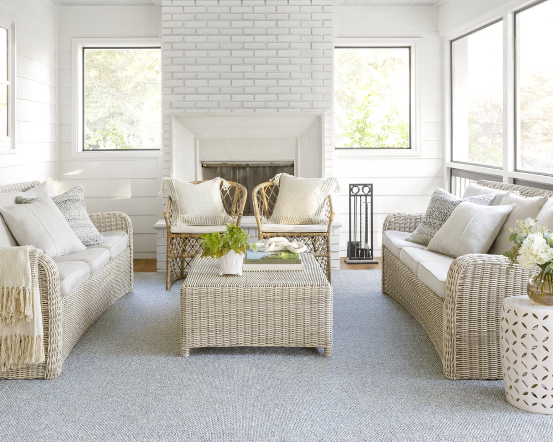 Light Blue Rectangular Synthetic Flat Woven Indoor/Outdoor Rug