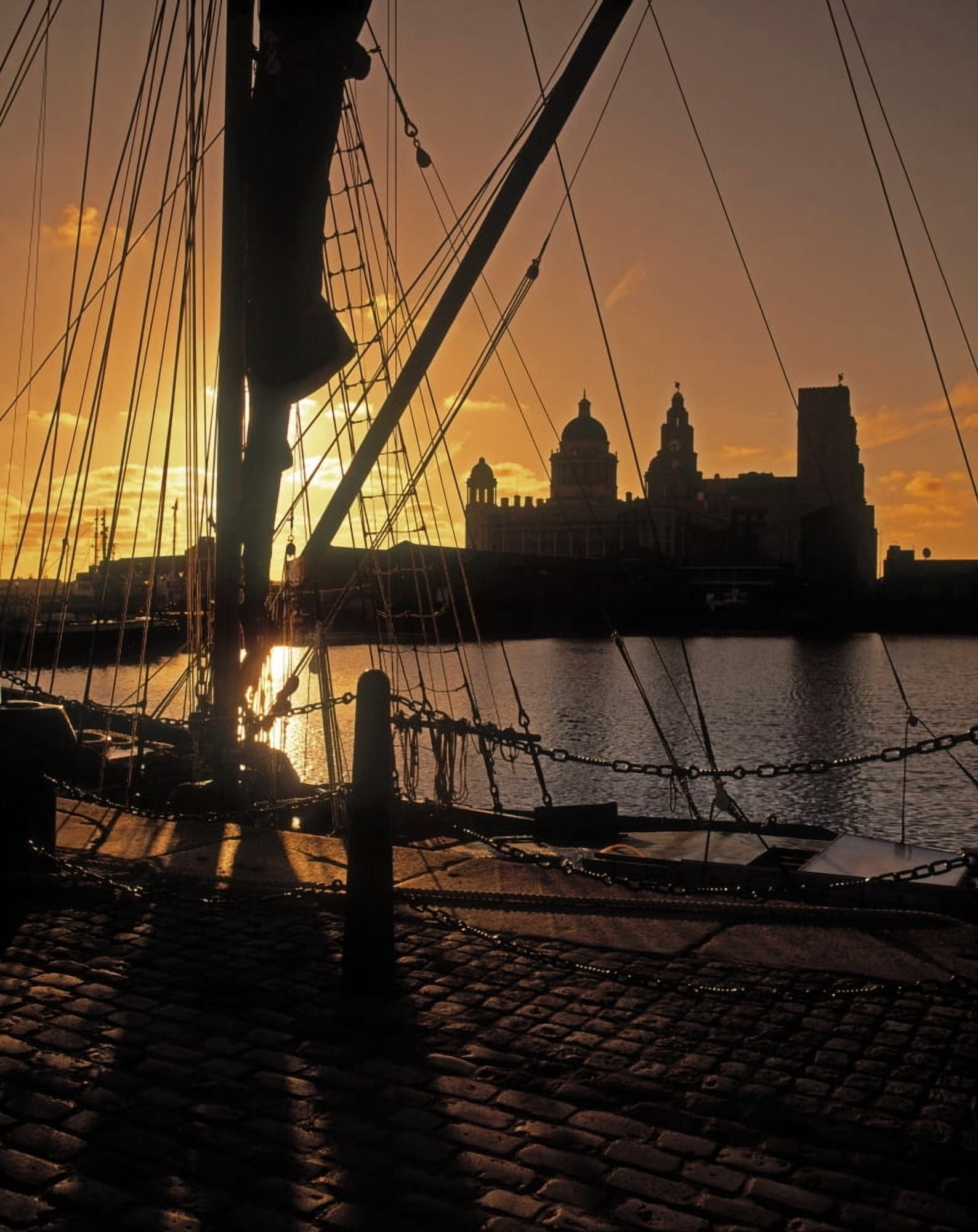 Liverpool England View From Albert Dock Canvas Art - The Irish Image Collection Design Pics (12 x 16)