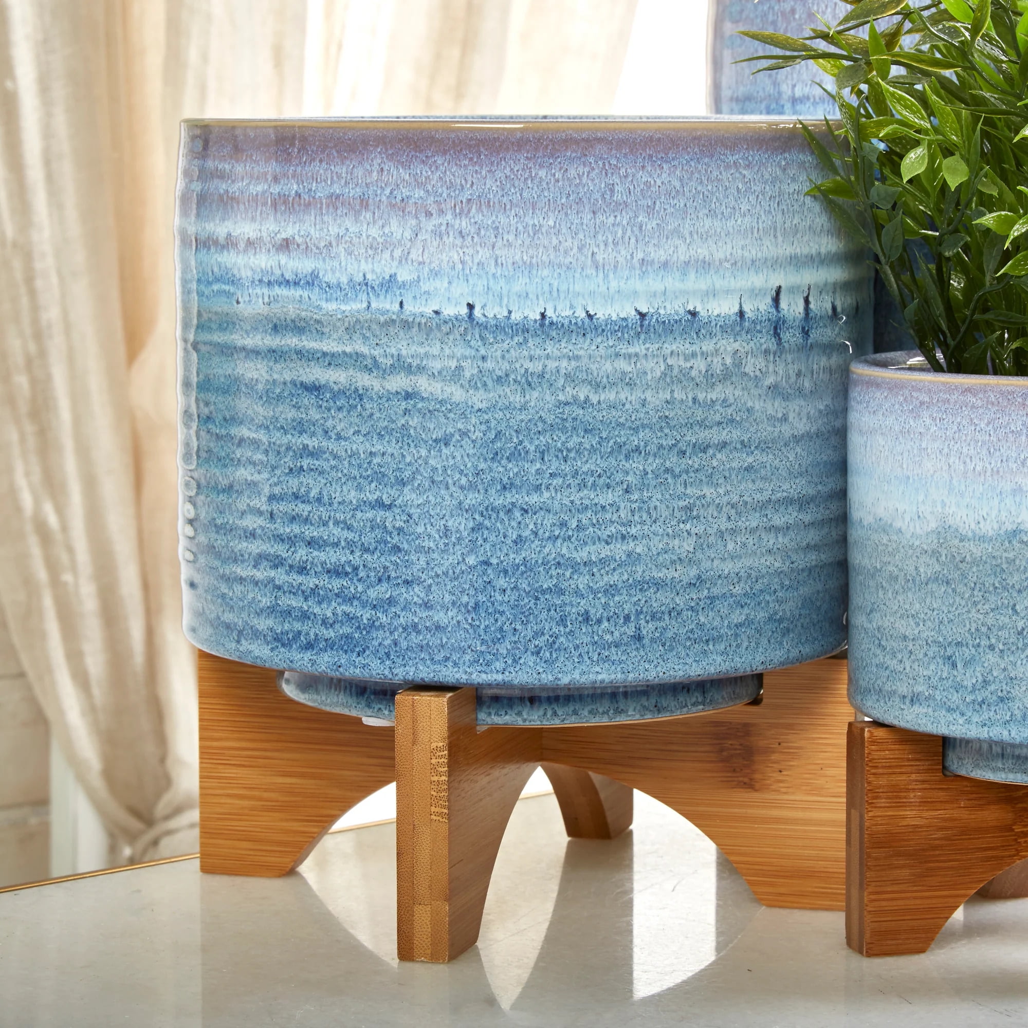 Elegant Ombre Blue 8" Ceramic Planter with Wooden Stand