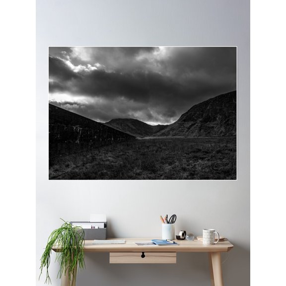 Llyn Eigiau , Snowdonia National Park Poster Wall Art, Modern Wall Decor For Living Room Bedroom, 12x18 UNFRAMED