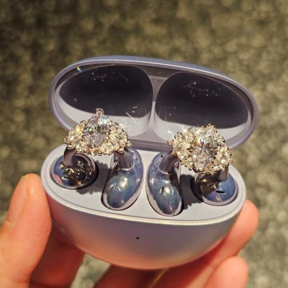 LmnLft Butterfly Rhinestone for Clip on Earbuds Open Ear, Clips on Earbuds Jewelry, Removable Ear Accessories Exquisite DIY Decoration