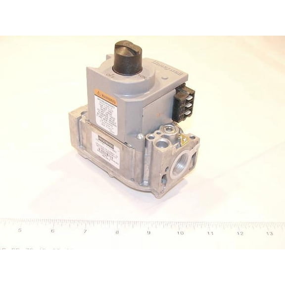 Lochinvar & A.O. Smith 100208601 - VR8303M4863 3/4"X3/4" 1.8"wc Gas Valve for Heating & Cooling Systems
