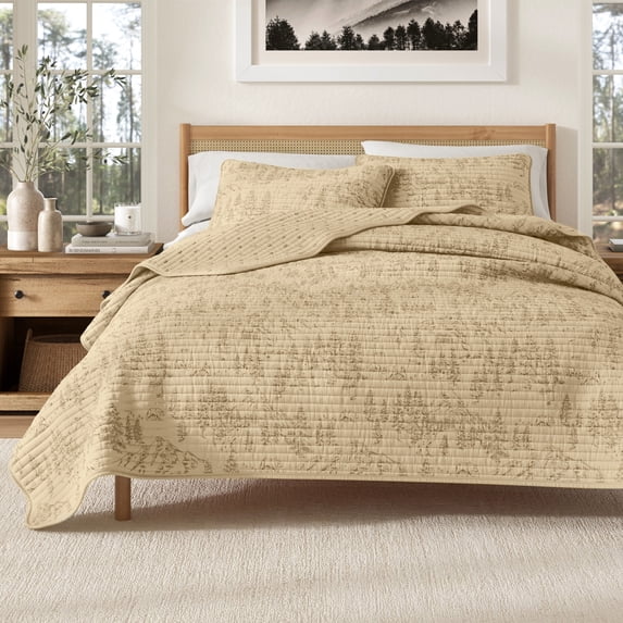 Lodge Quilt Set - Lightweight, Soft, All-Season - 3-Piece Reversible Rustic Bedding Set (Full / Queen, Bear Mountain Scene)