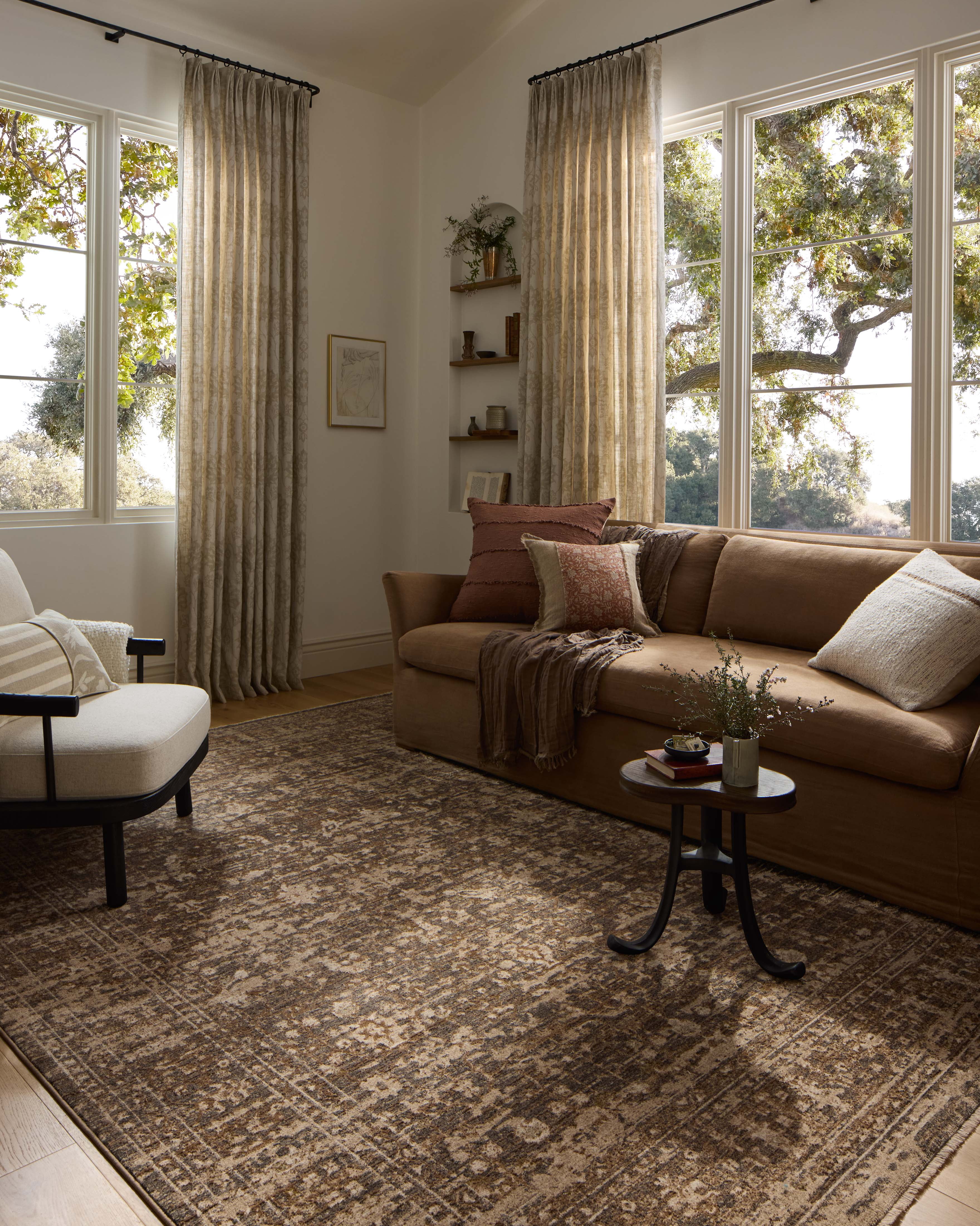 Loloi Haywood Granite / Natural 2'-7" x 8'-0" Area Rug