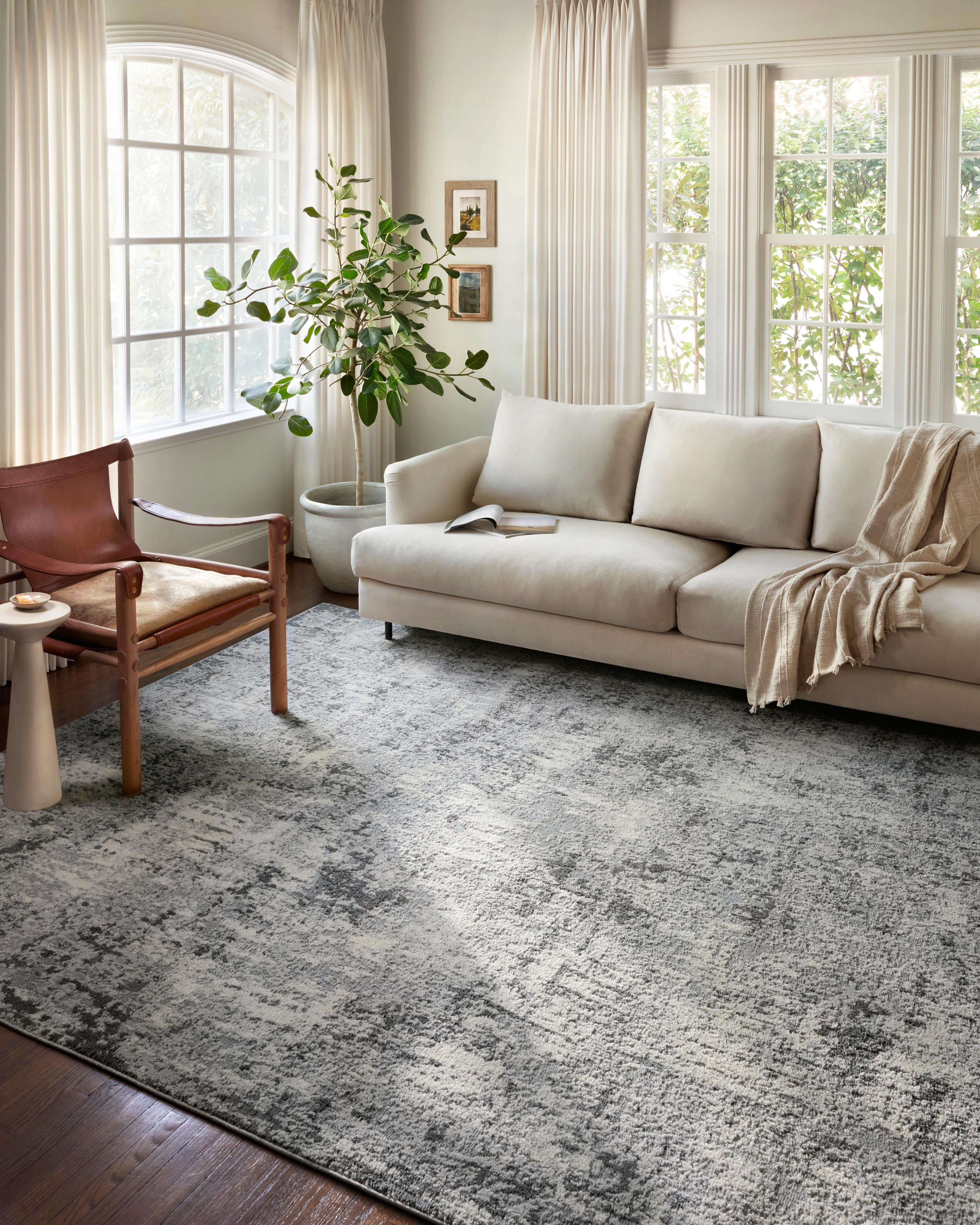 Loloi Austen AUS-01 Abstract Pebble / Charcoal Area Rug 18" x 18" Sample