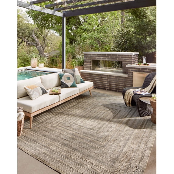 Loloi Dawn Indoor/Outdoor Water-Resistant Patio 11'-4" x 15' Area Rug