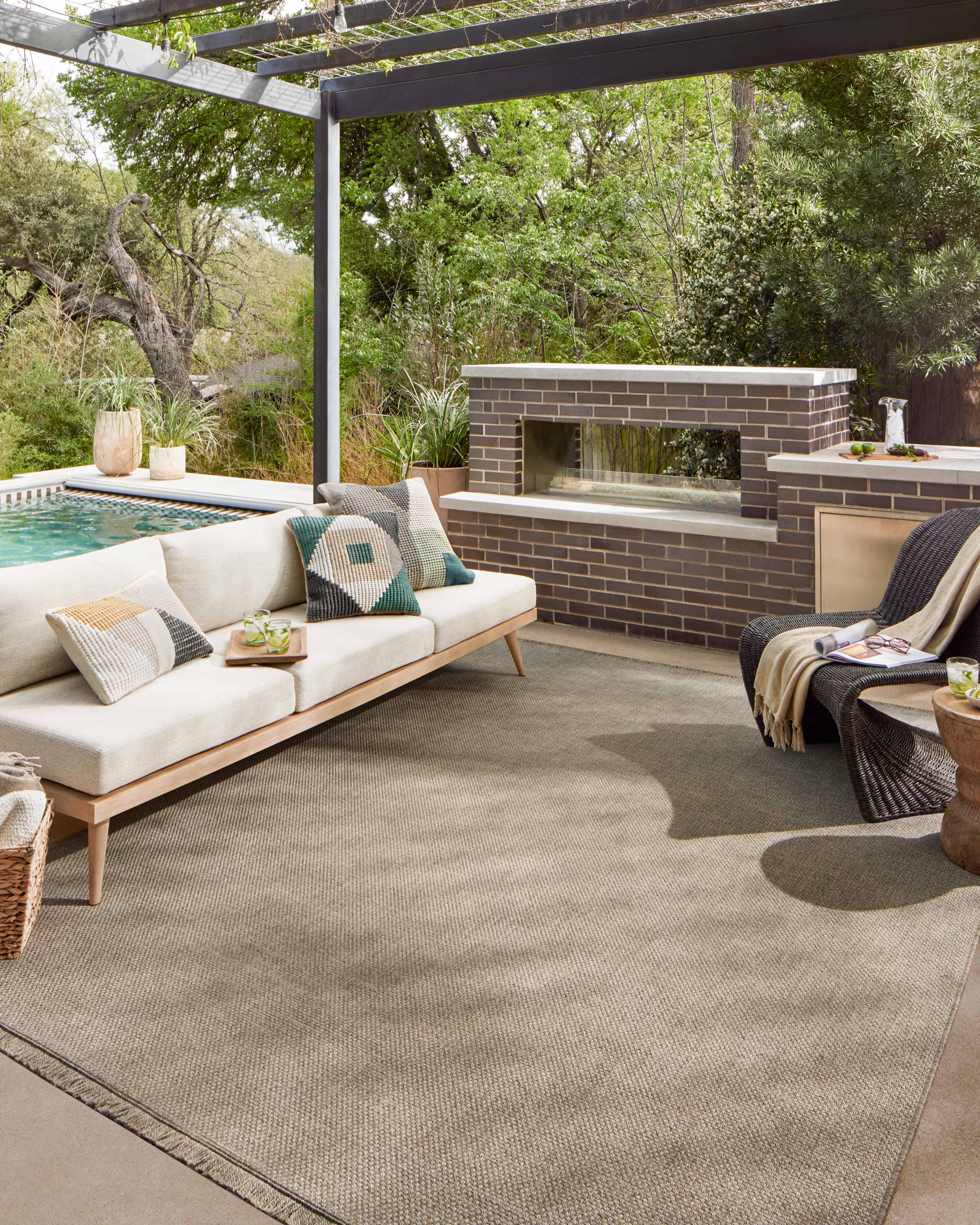 Natural Flat Woven Stain-Resistant Rectangular Synthetic Rug
