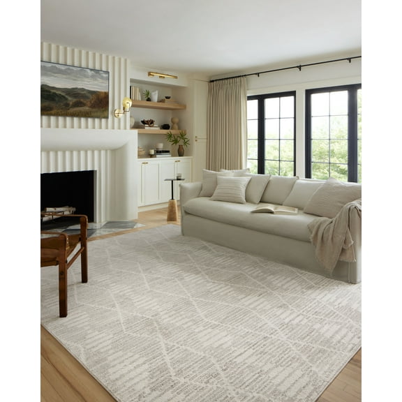 Loloi Kamala Ivory / Silver 2'-3" x 3'-10" Accent Rug