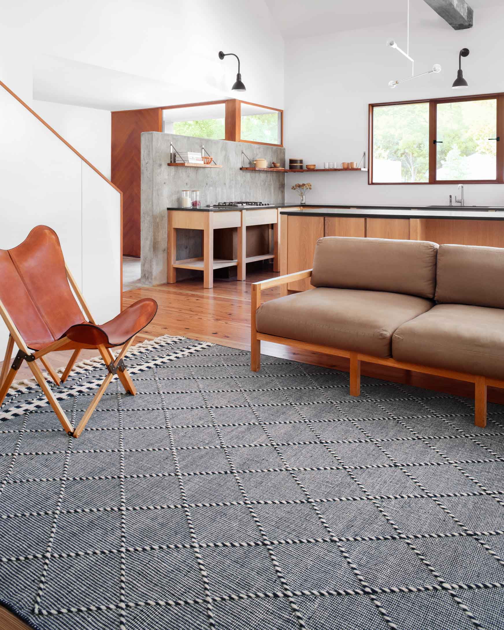 Handmade Blue Wool and Cotton Geometric Area Rug