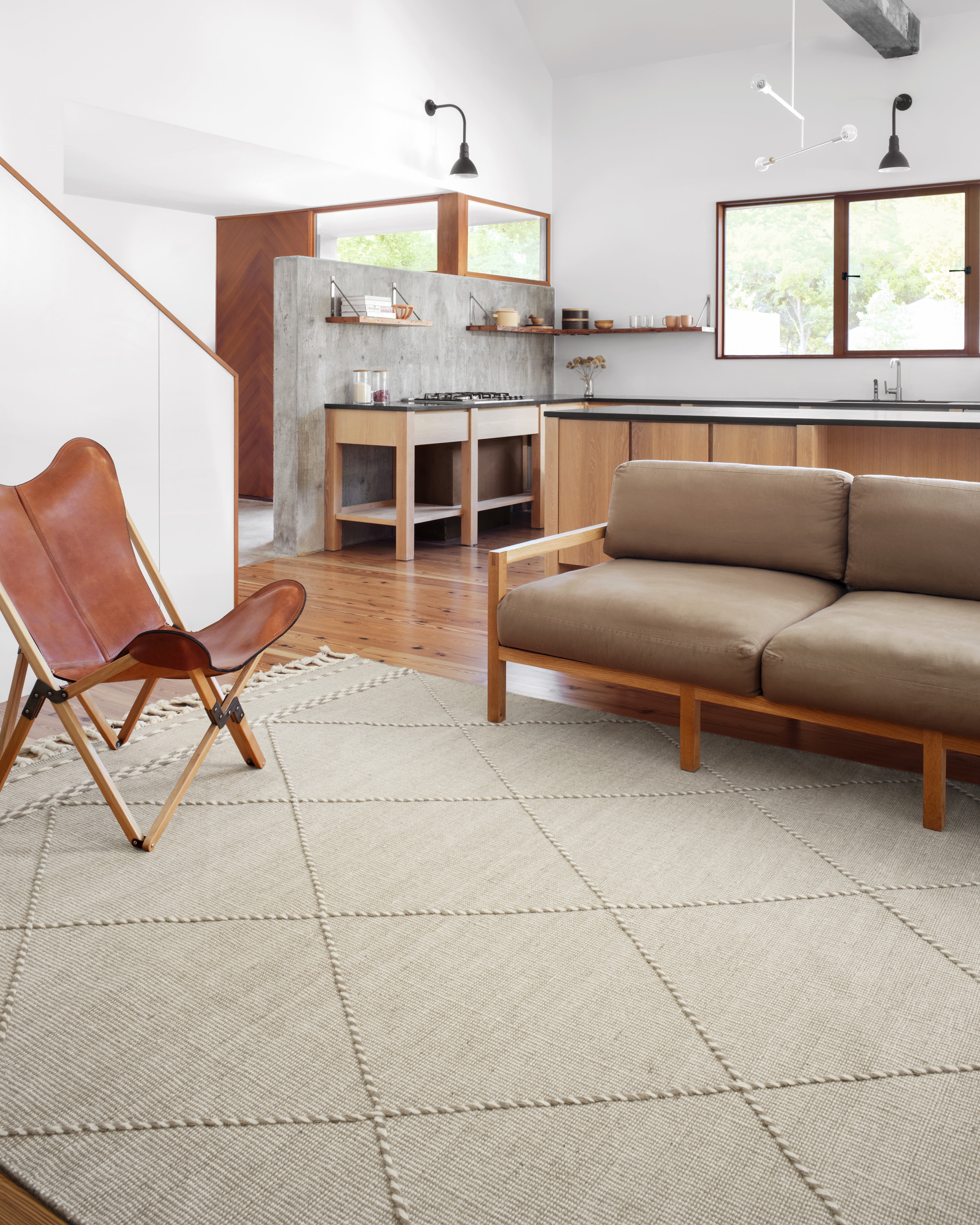 Hand-Loomed Sand Geometric Fringe Wool-Cotton Area Rug 5' x 7'6"