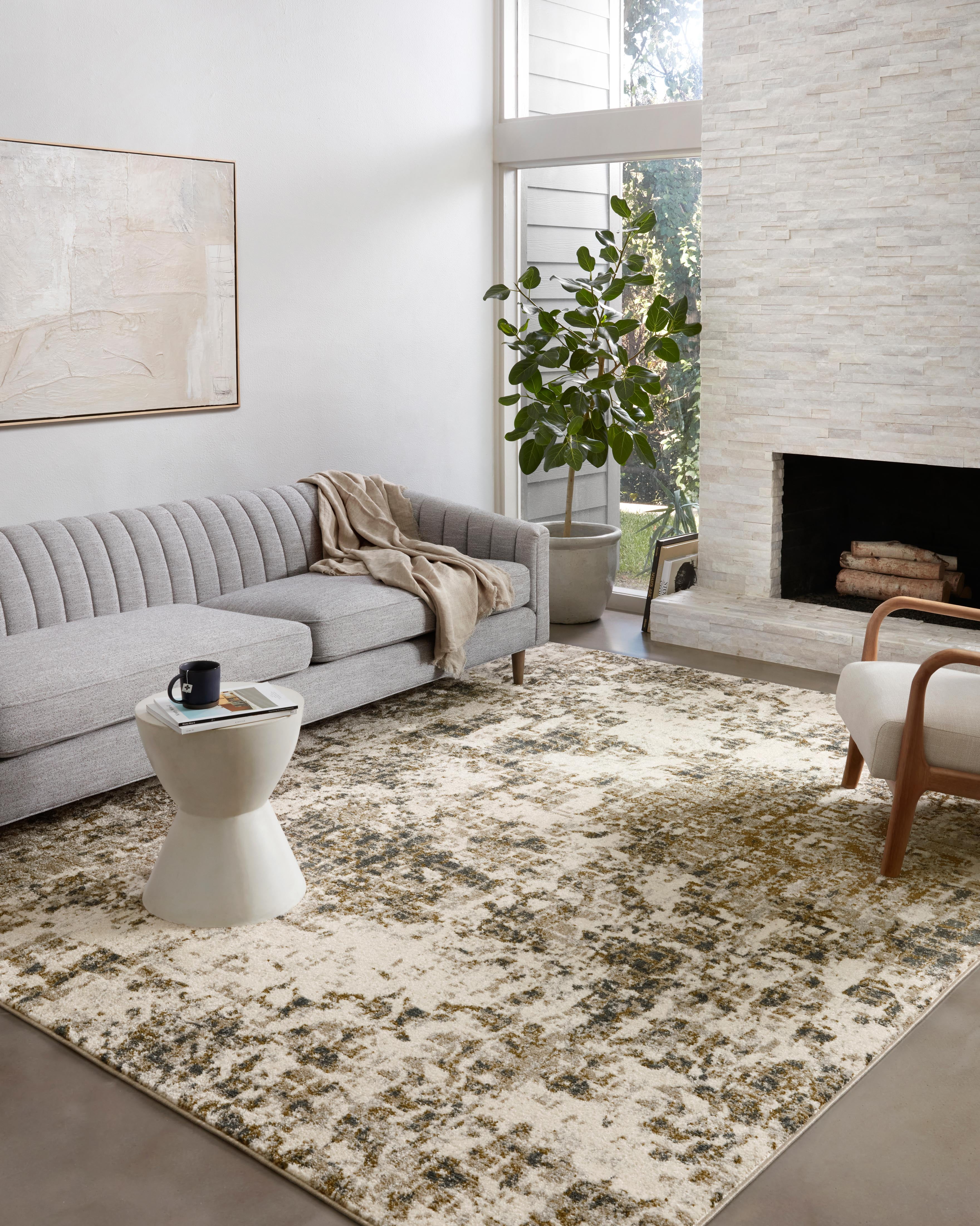Loloi Spirit SPI-01 Abstract Pewter / Olive Area Rug 2'-7" x 10'-0"