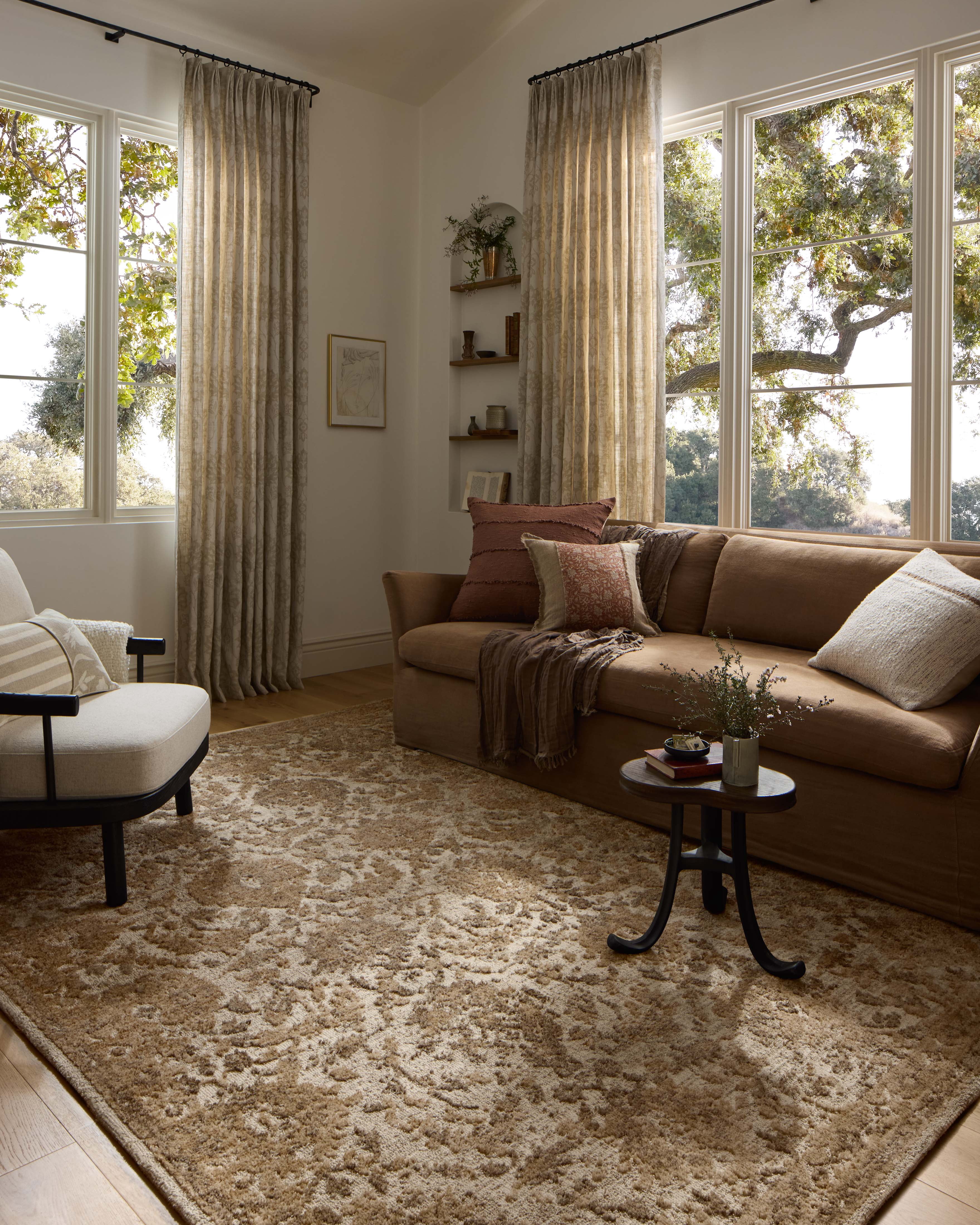 Loloi Percival Ivory / Natural 2'-6" x 7'-6" Area Rug