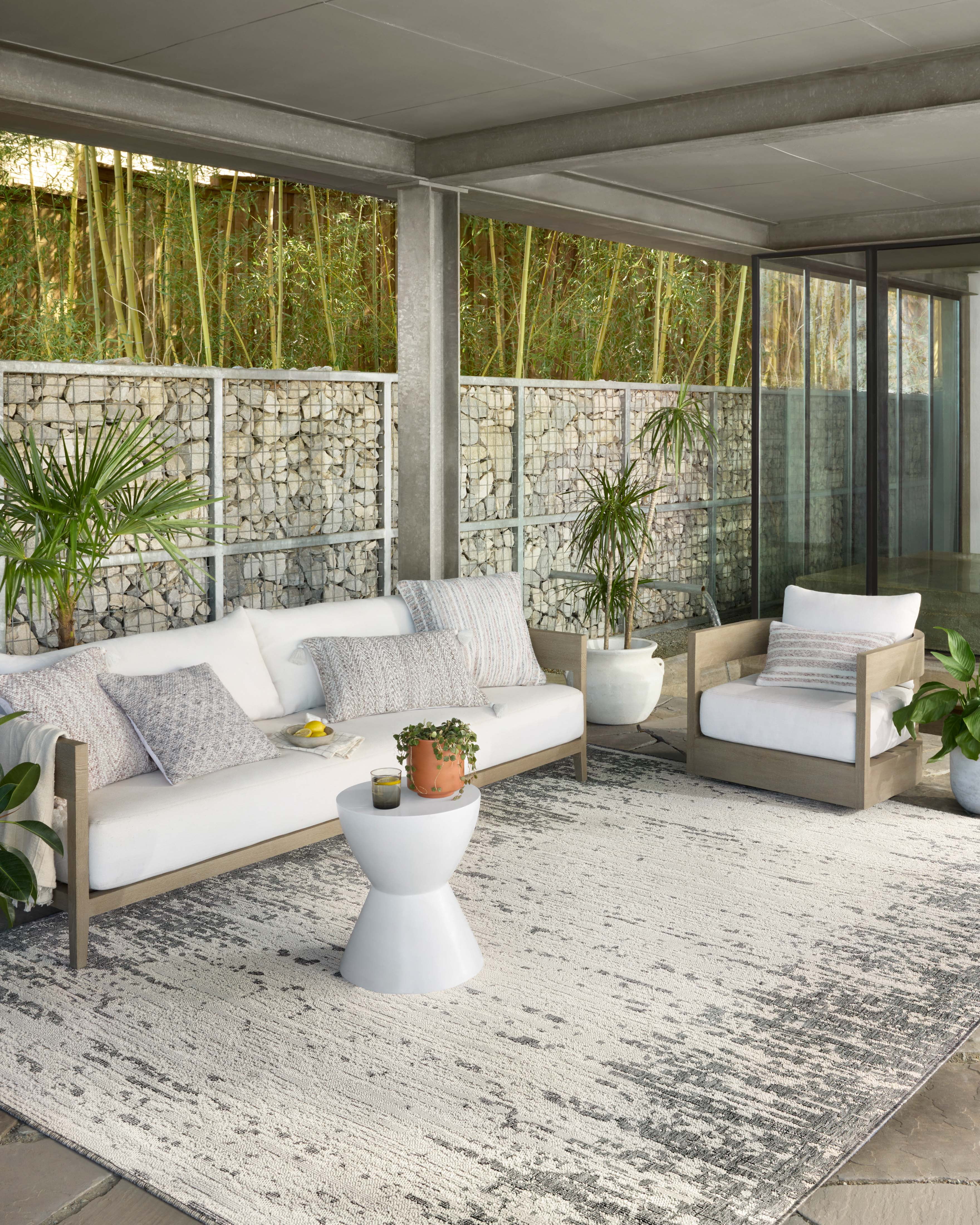 Indoor Outdoor Loloi Rainier Ivory / Grey 2'-3" x 7'-7" Runner Rug