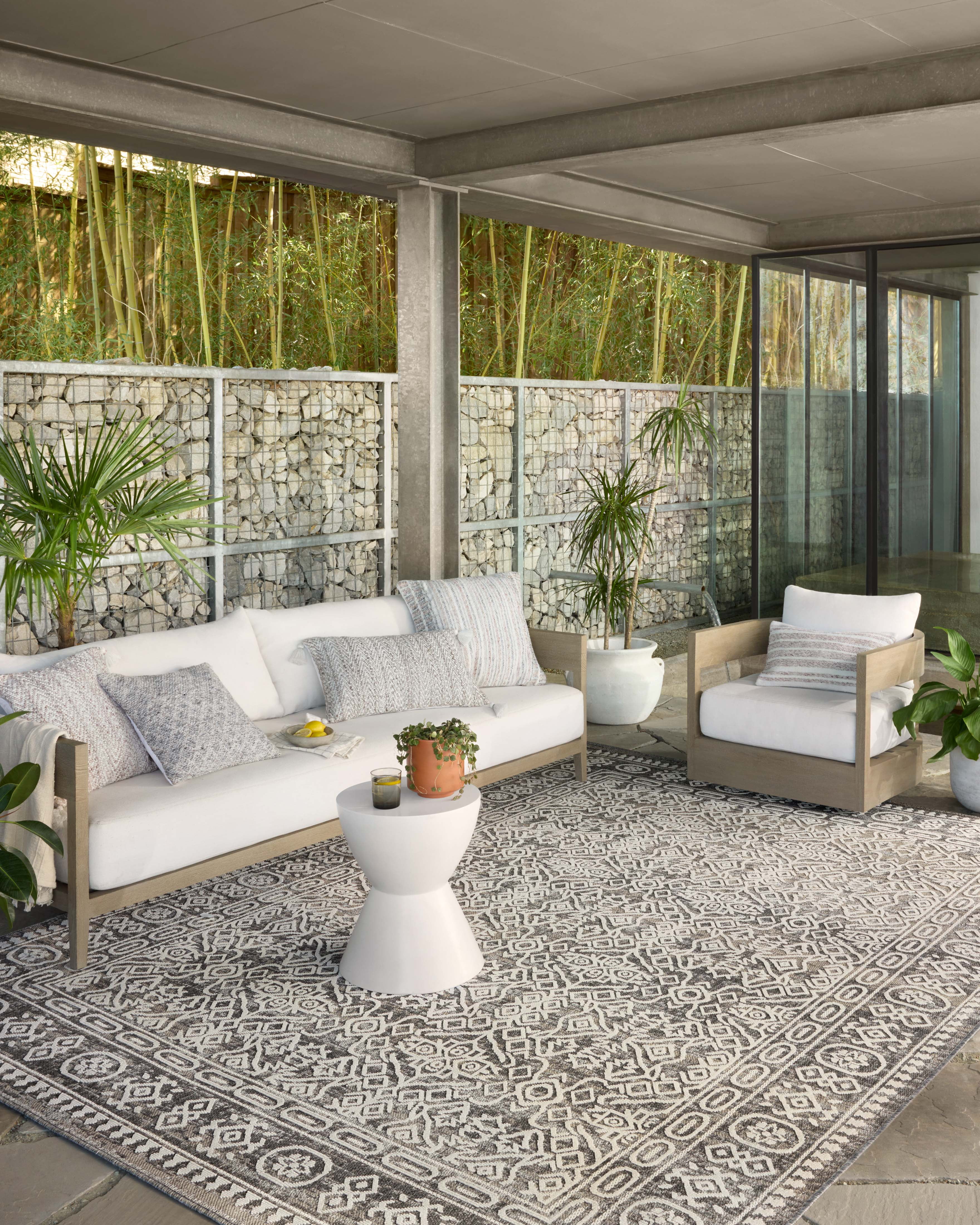 Indoor Outdoor Loloi Rainier Pebble / Ivory 2'-3" x 7'-7" Runner Rug