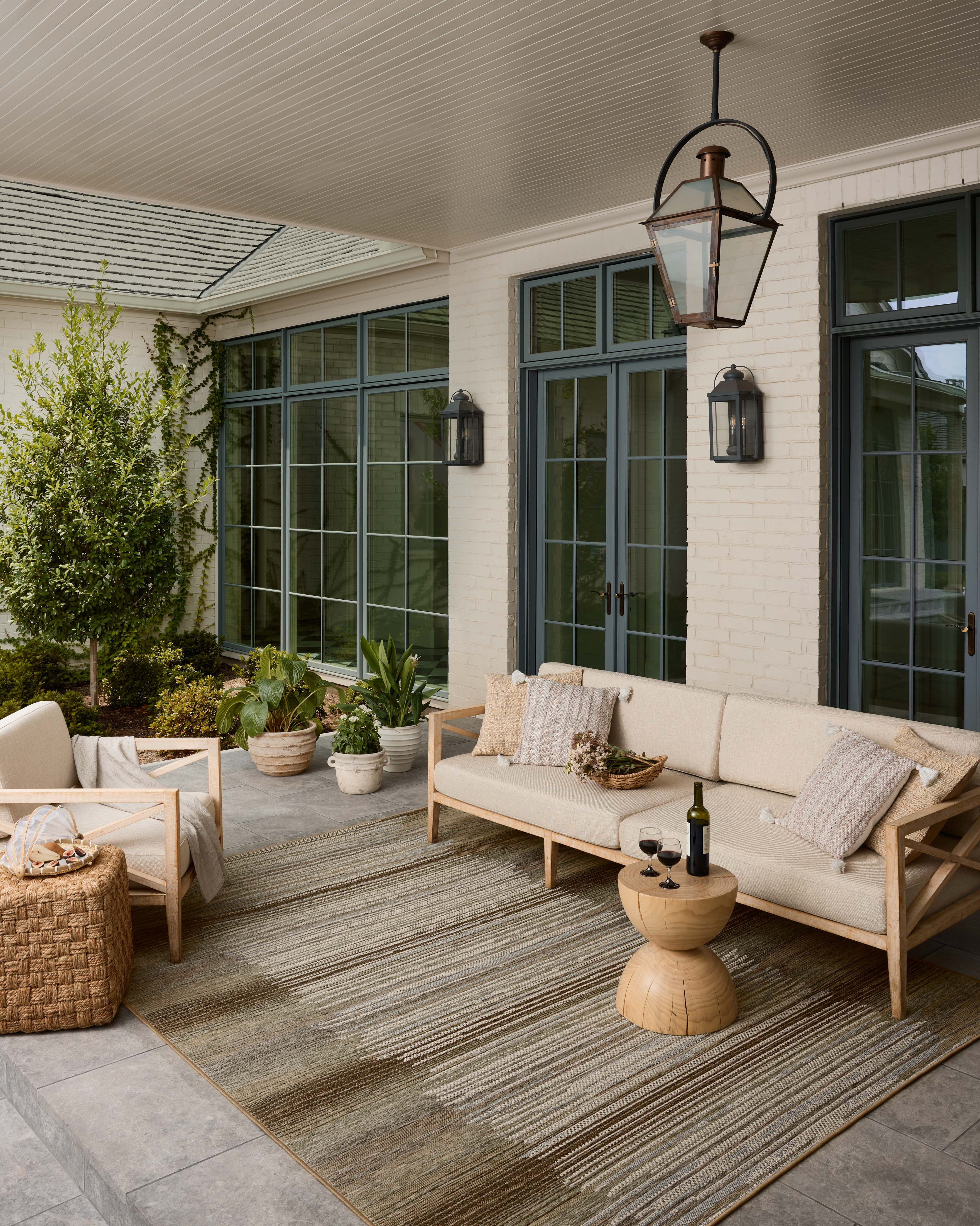 Loloi Saylor Earth / Natural Indoor/Outdoor Area Rug