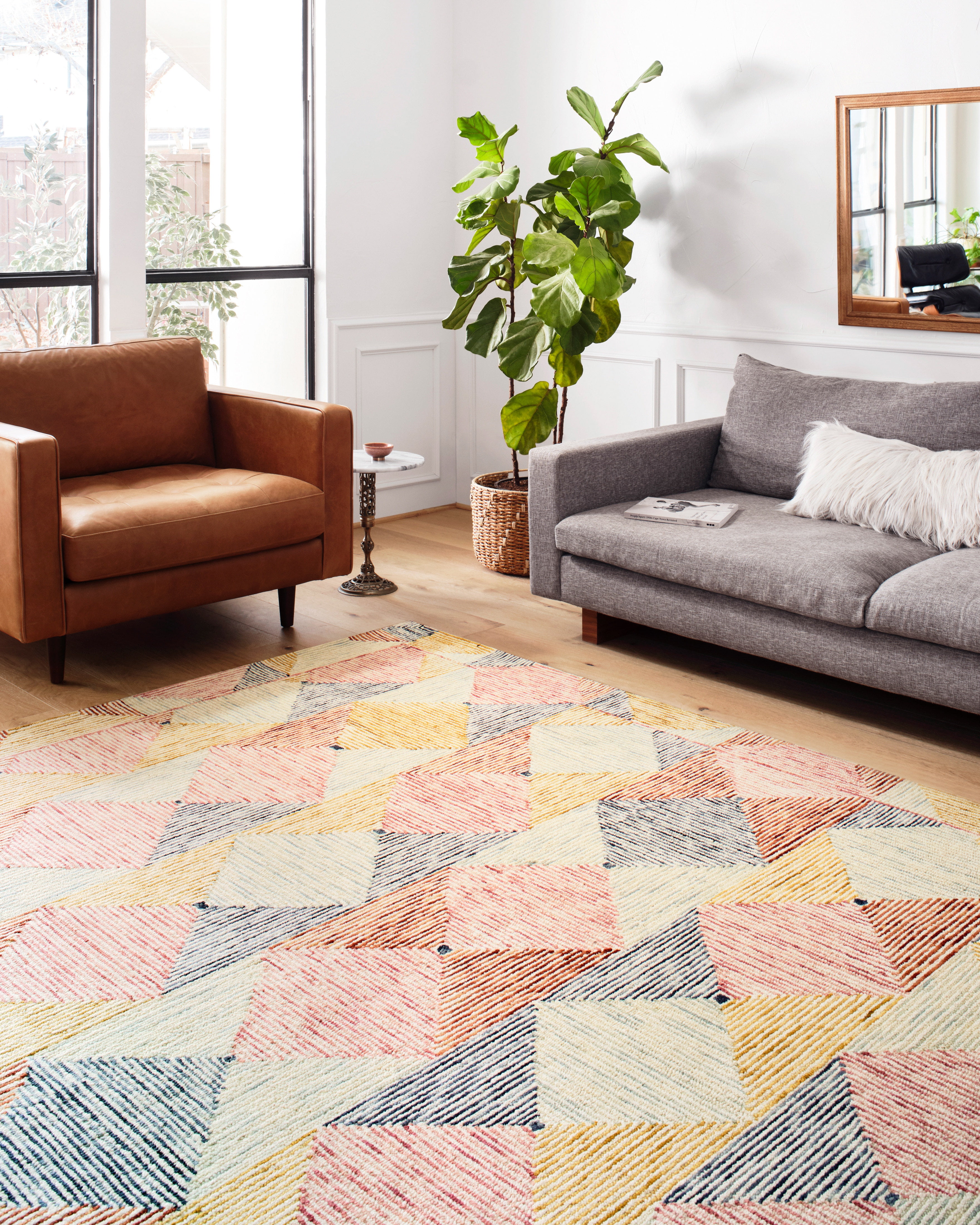Handmade Ivory Geometric Wool Area Rug 2' x 5'