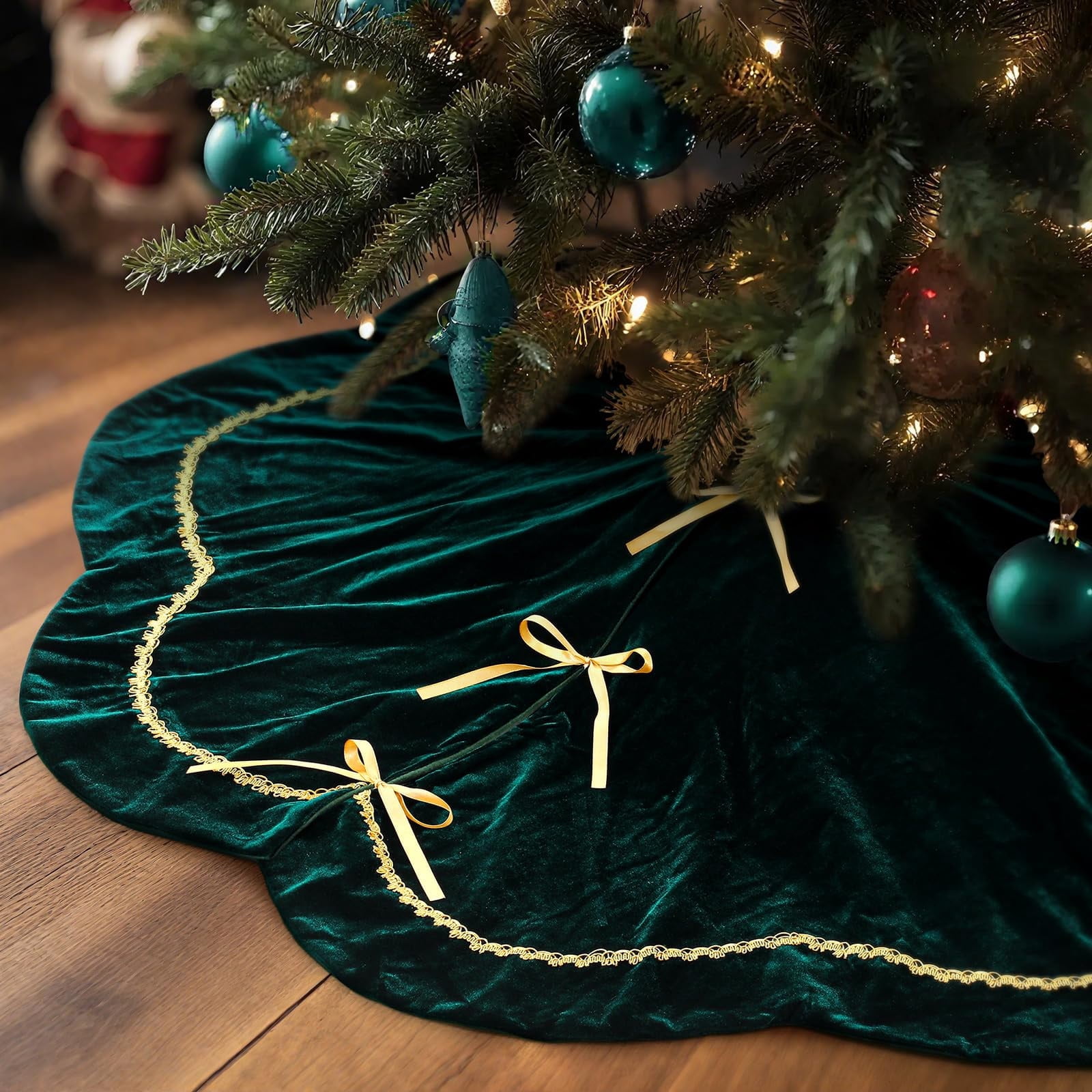 Lomyolo 36Inch Christmas Tree Skirt - Luxury Velvet with Sparkling Gold Lace Trim, Scalloped Edge Xmas Tree Skirt for Merry Christmas Party Gift Holiday Home Decor-Green
