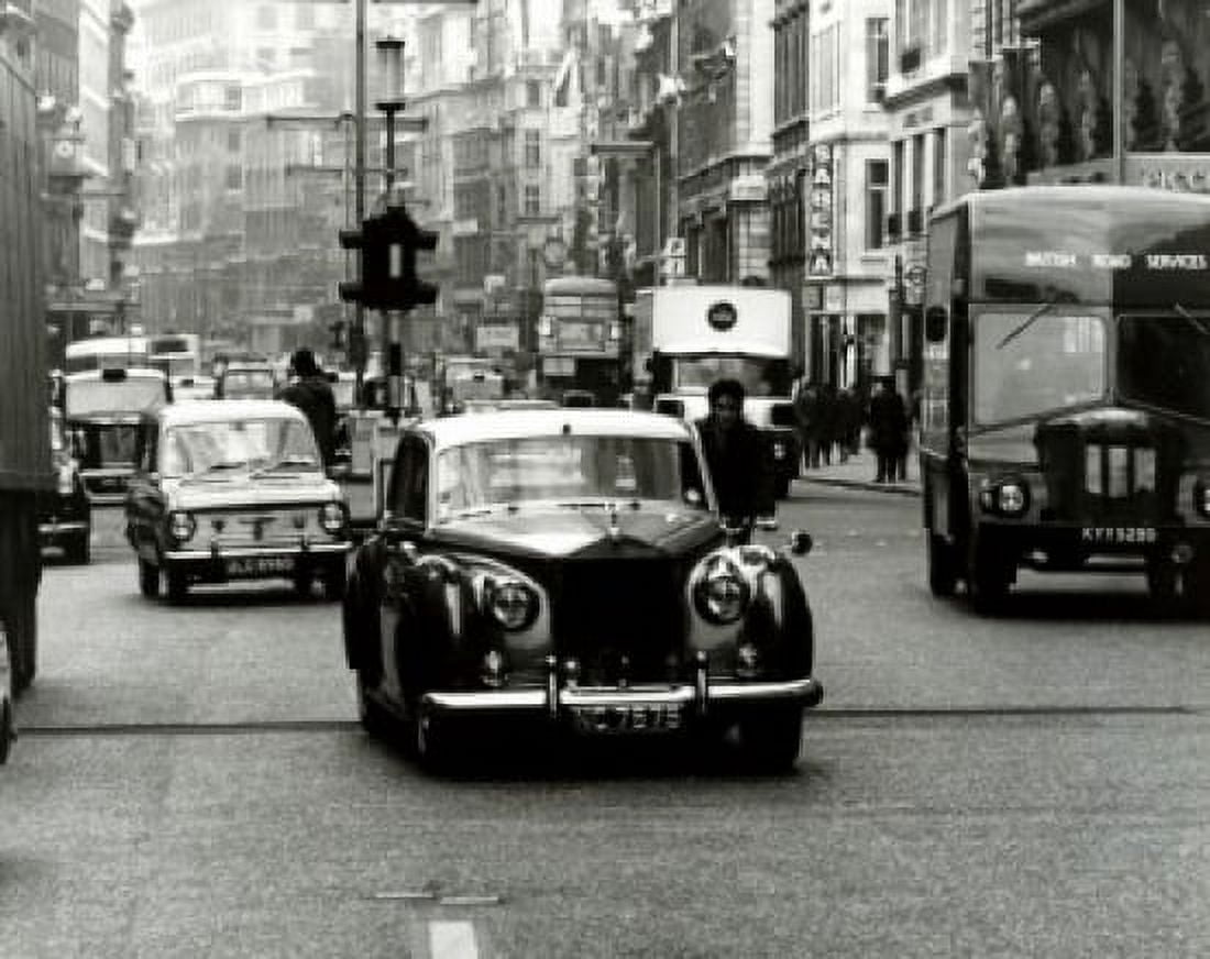 London England Canvas Art - (18 x 24)