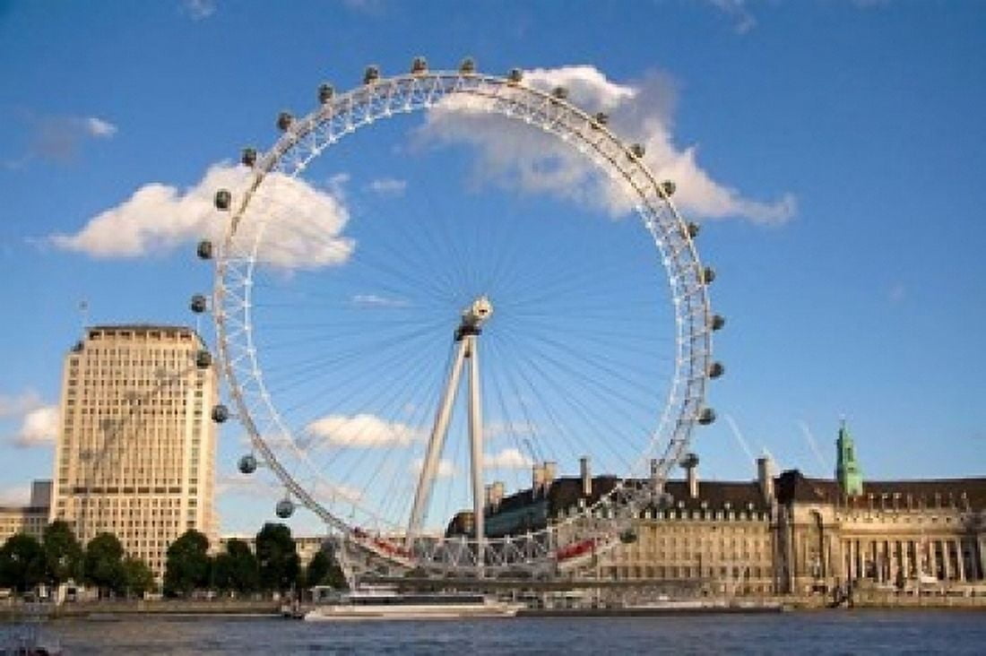 London Eye Amusement Park London England Canvas Art - David R Frazier DanitaDelimont (24 x 15)