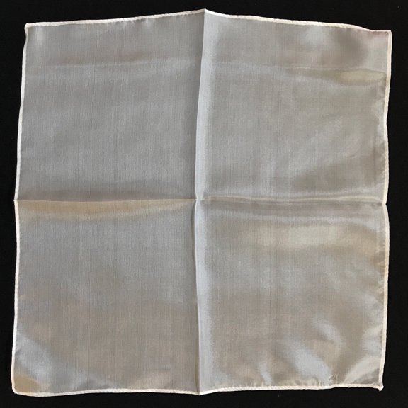 London Magic Works Magicians Silks With Tricks (white, 12 inch)