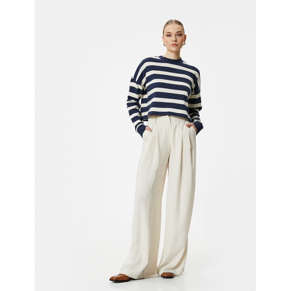 Long Sleeve Crew Neck Sweatshirt