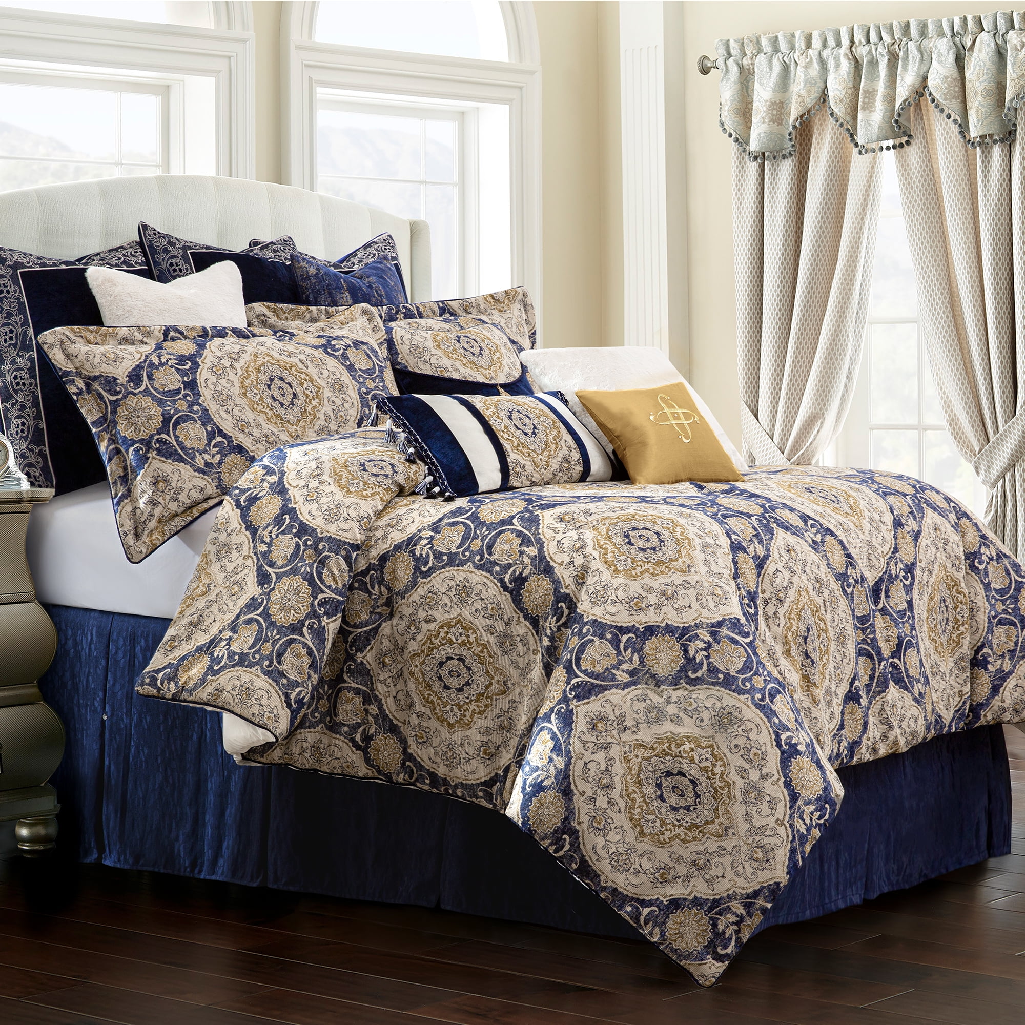 Loom and Mill 12Piece Bedding Comforter Set, Contemporary Damask