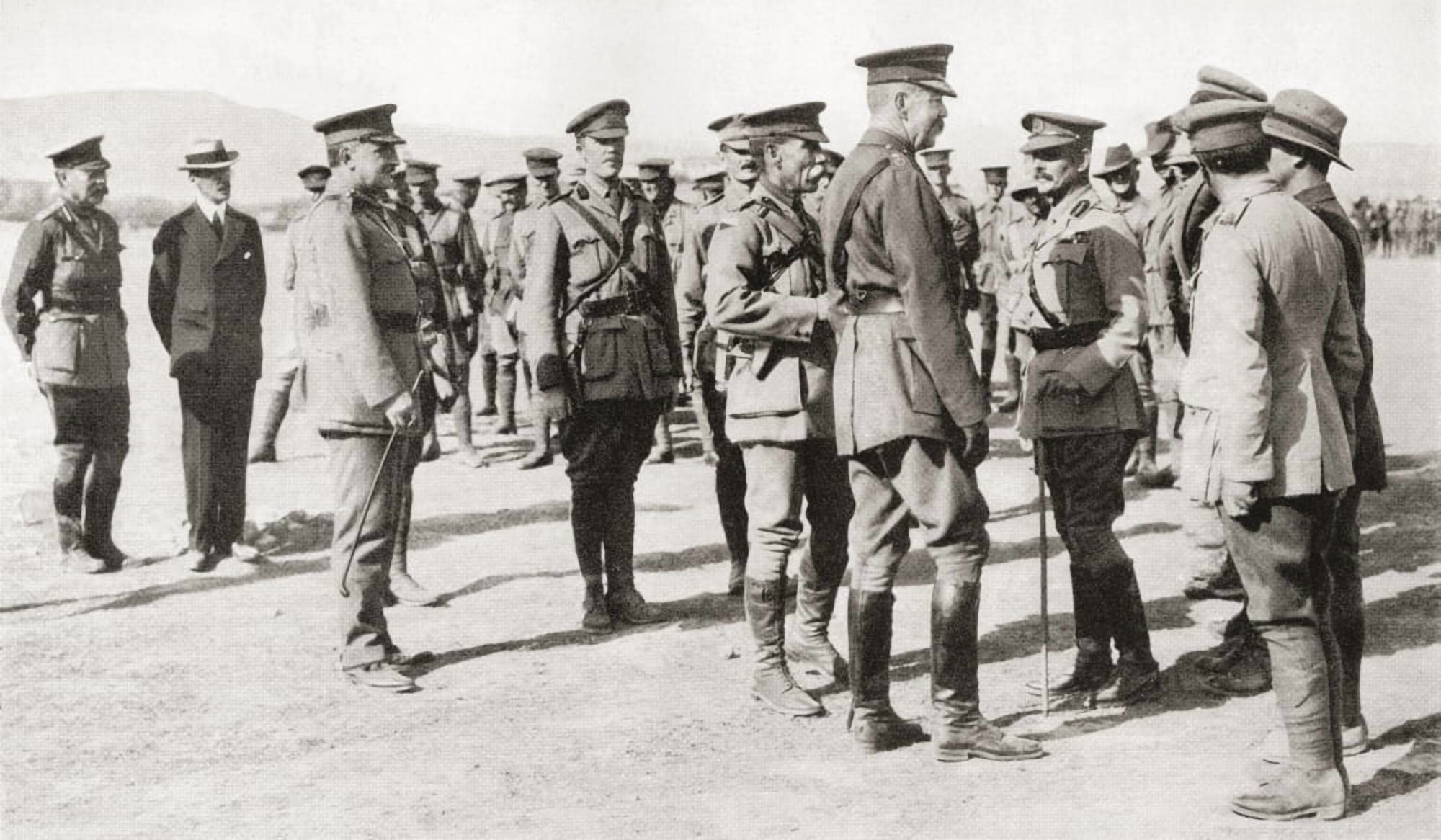 Lord Kitcheners visit to Gallipoli among the Australian troops at Anzac Field Marshal Horatio Herbert Kitchener 1st Earl Kitchener 1850 Canvas Art - Ken Welsh Design Pics (18 x 10)