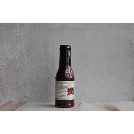 Los Olivos Markets New Canaan Farms Raspberry Spicy Chipotle Red Sauce, 15.5oz