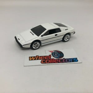Lotus Esprit S1 * 1:64 scale Diecast Model Diorama * A3296