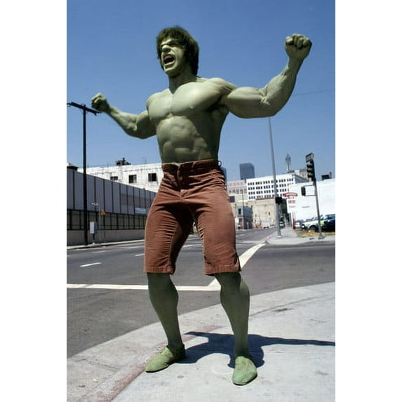 Lou Ferrigno in The Incredible Hulk roaring in street muscles painted green 24x36 Poster