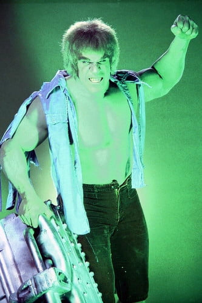 Lou Ferrigno in Torn Shirt Holding Engine the Incredible Hulk 24x36 ...