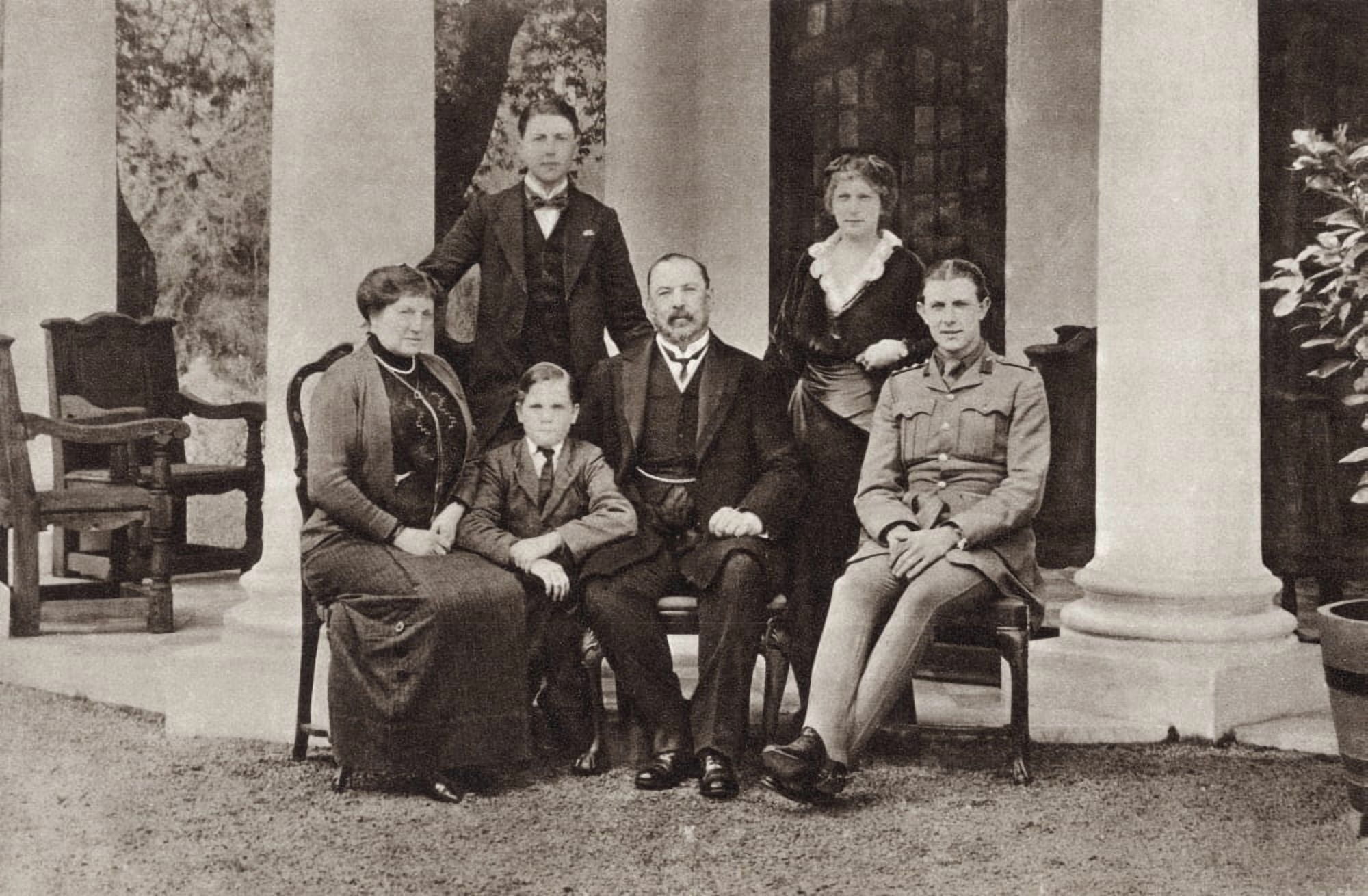 Louis Botha And His Family Louis Botha 1862 To 1919 Afrikaner And First Prime Minister Of The Union Of South Africa From The Illustrated War News 1915 Canvas Art - Ken Welsh Design Pics (36 x 22)