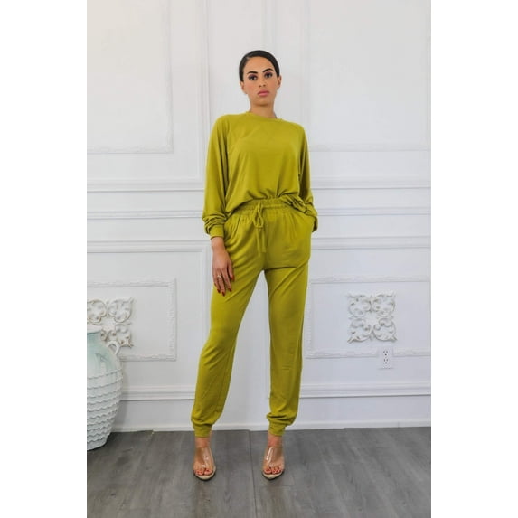 Lounge or Go Raglan Long Sleeves Pullover and Jogger Set