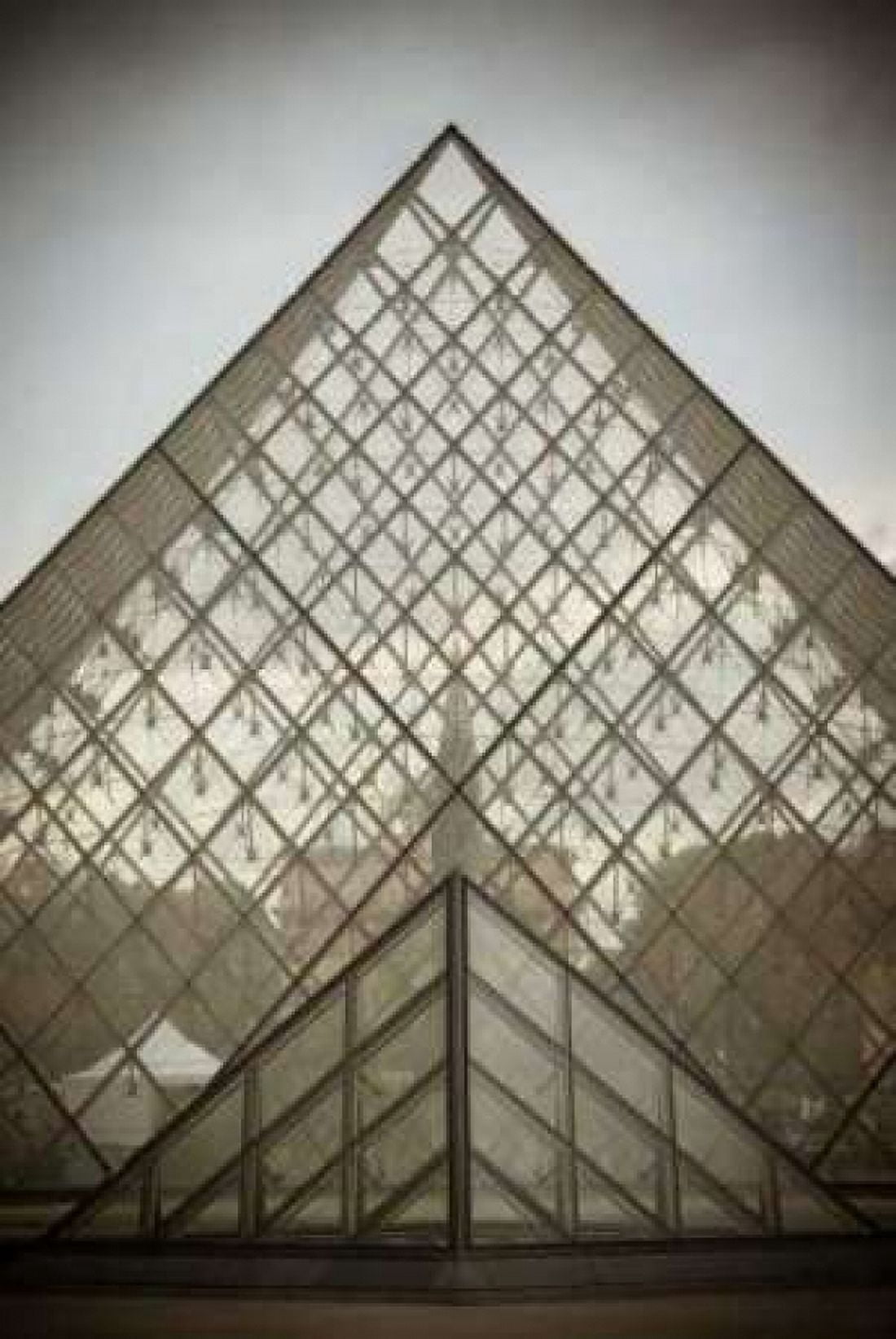 Louvre Pyramid I Canvas Art - Erin Berzel (12 x 18)