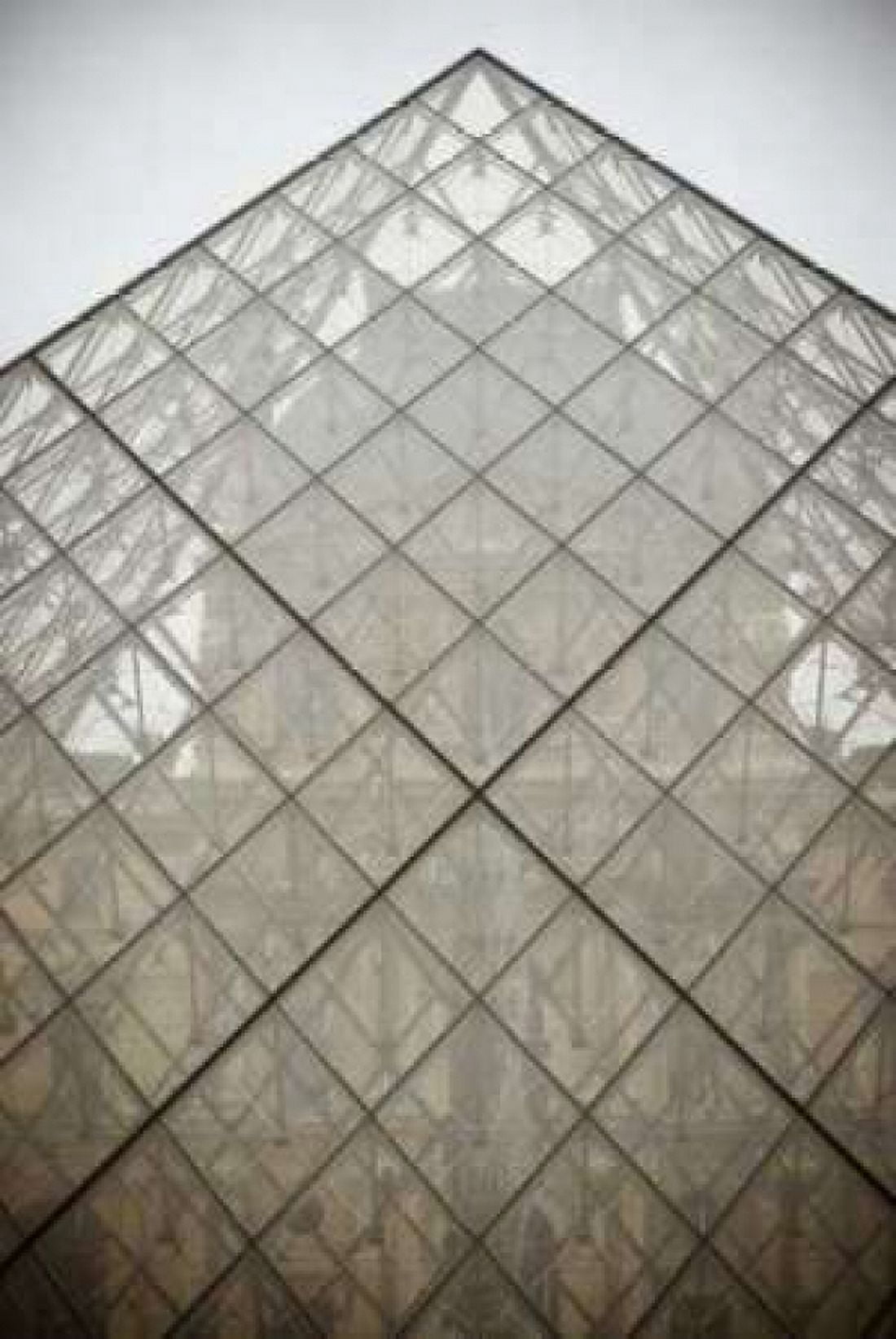 Louvre Pyramid II Canvas Art - Erin Berzel (20 x 28)