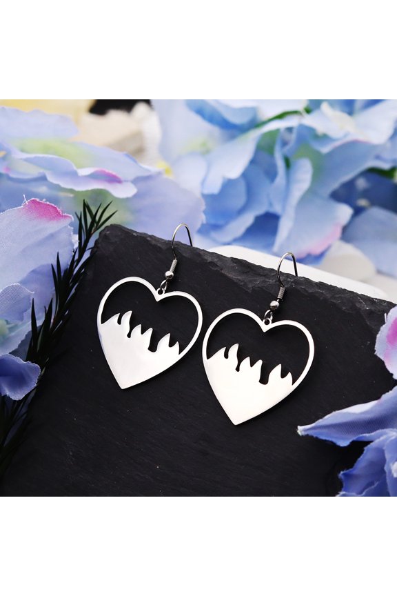 Love Heart Fire Flame Charms Dangle Earrings for Women Hip Hop Stainless Steel Piercing Drop Jewelry Valentine's Day Gift