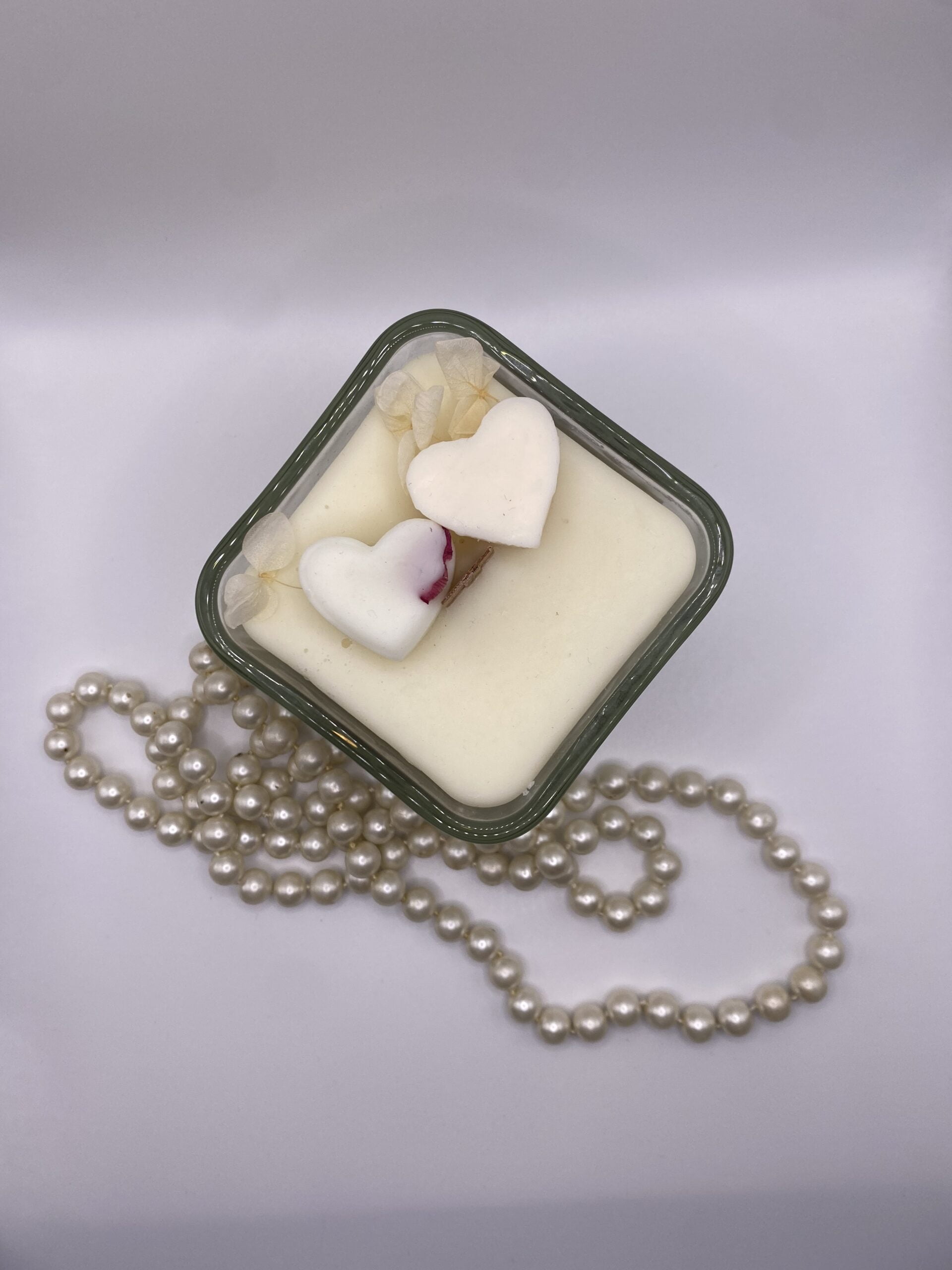 Love Knot Candle Shop Fresh Cranberry Soy Hand Poured Wax Melts