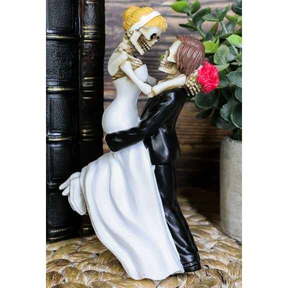 Love Never Dies Day Of The Dead Wedding Skeletons Groom Lifting Bride Figurine