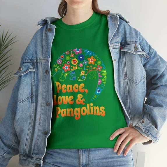 Love Pangolins 60s 70s Peace, Love & Pangolins T-Shirt