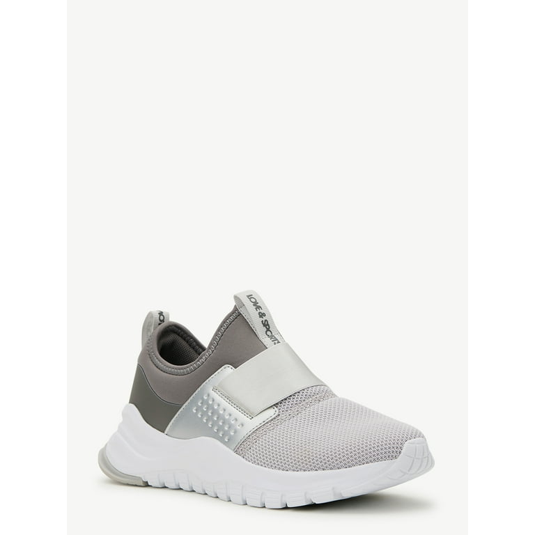 Athletic shoe feature discount