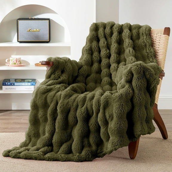 Love's cabin Faux Rabbit Fur Fleece Throw Blanket for Couch, Soft Plush Fuzzy Double-Sided Bubble Fluffy Blanket, 50" x 60", Dark Green