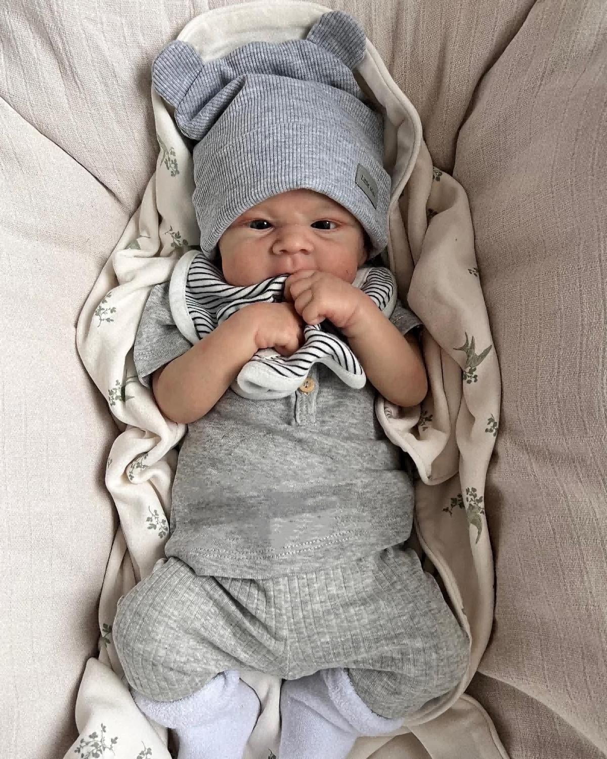 Lovely Reborn Baby Dolls - 17" Realistic Baby Doll Lifelike Baby Boy Real Life Baby Doll with Cloth Body with Accessories Gifts for Kids 3+