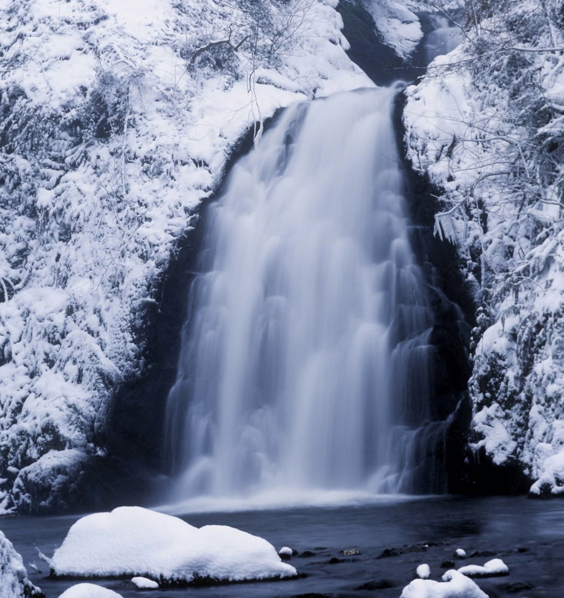 Low Angle View Of A Waterfall Glenoe Waterfall Glenoe County Antrim Northern Ireland Canvas Art - The Irish Image Collection Design Pics (26 x 28)