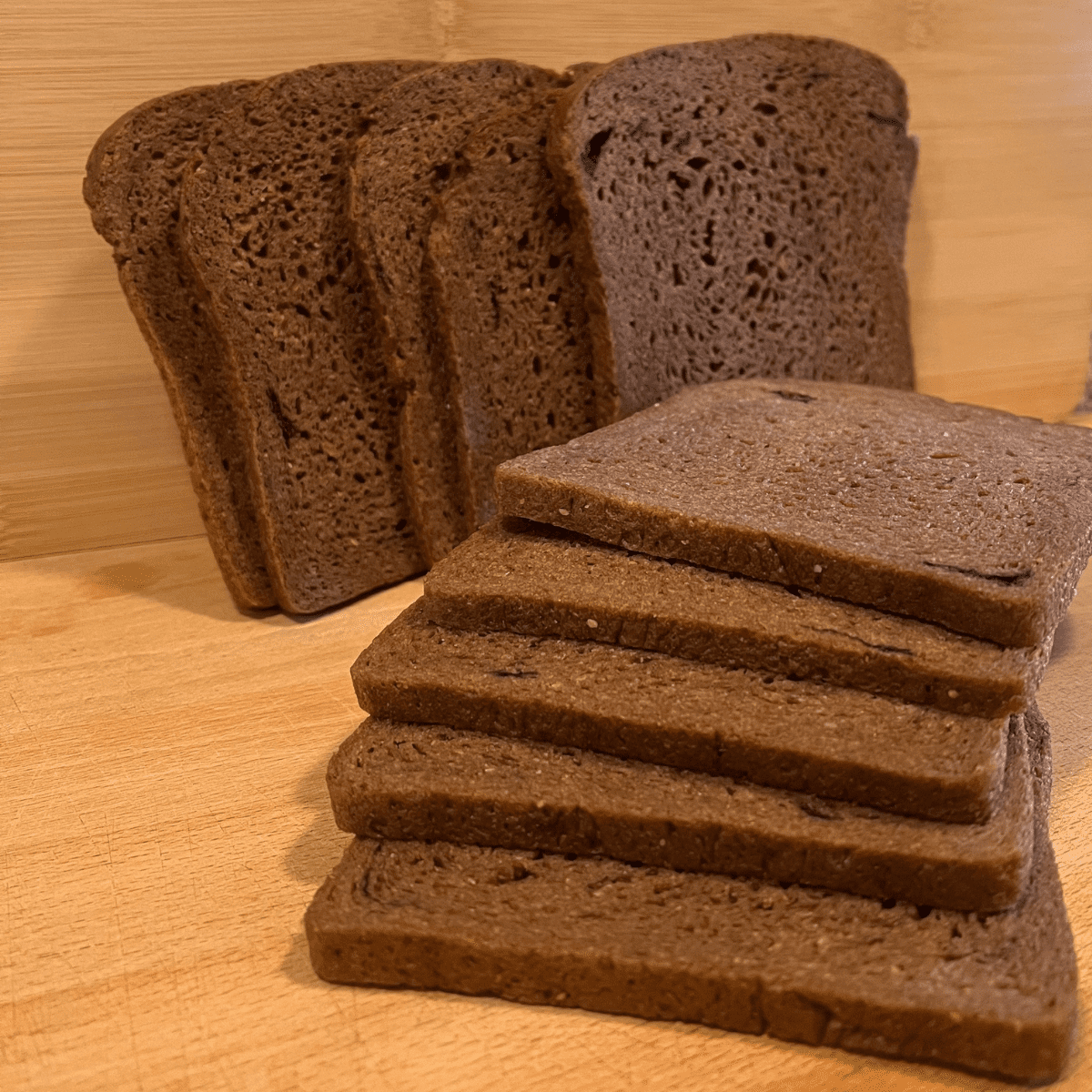 Low Carb Thin Sliced Pumpernickel Bread Fresh Baked 24 Slices .5g