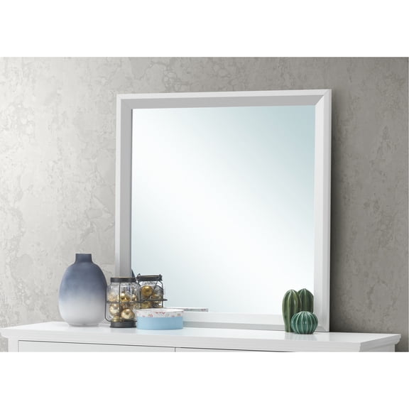 Low - Distortion Glass Mirror - Get a Clear Reflection for Your Daily Grooming